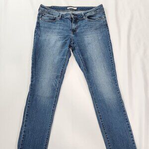 Levi's Women's 711 Skinny Jean Medium Wash Size 32x29    Lot A